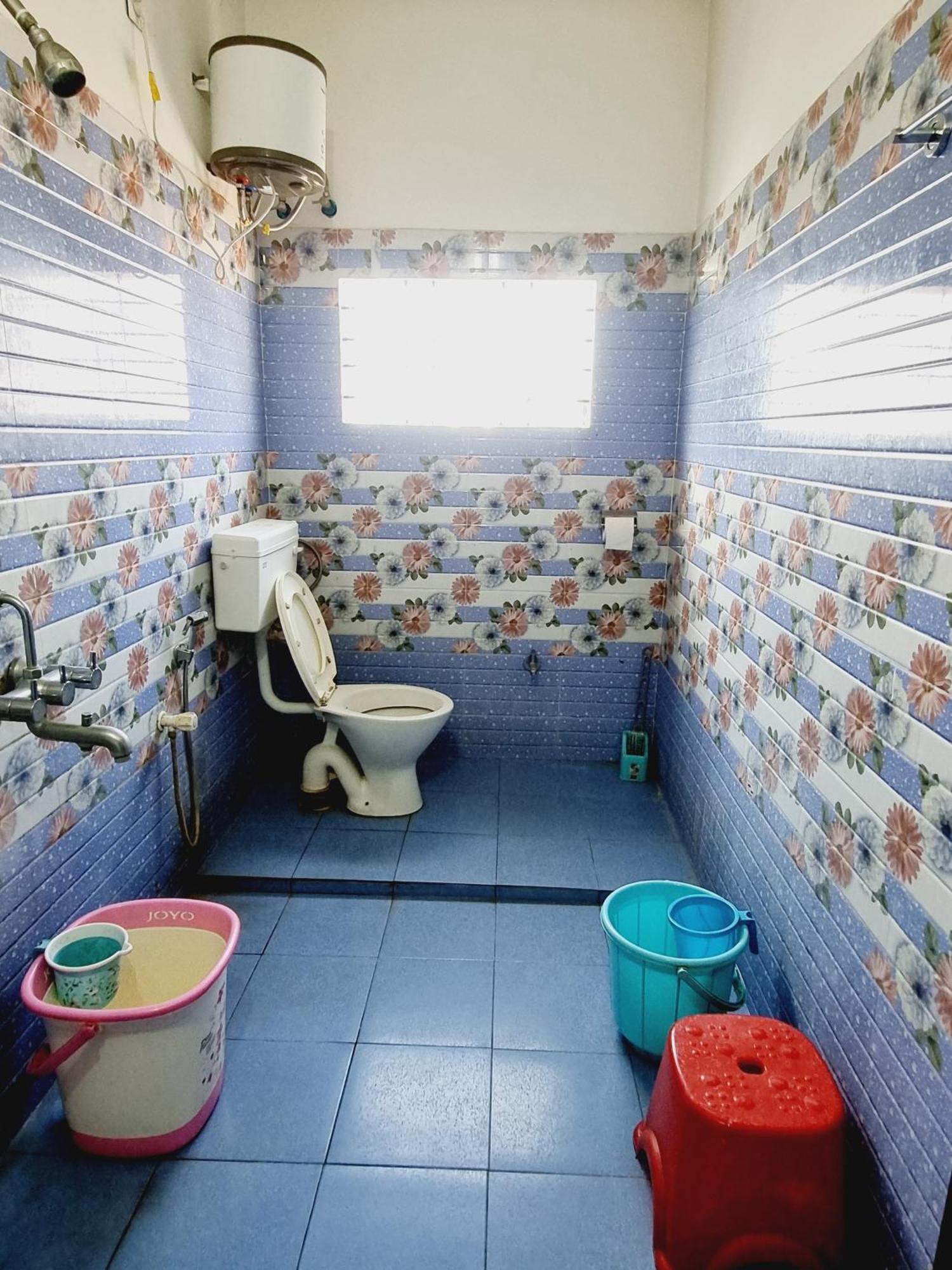 Gayatri Homestay Dibrugarh Luaran gambar